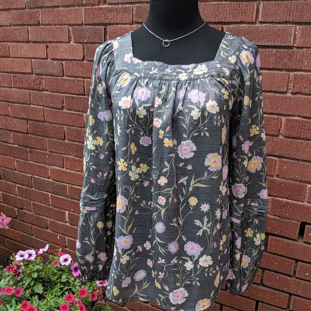 Lauren Conrad Grey Floral Top, Size S